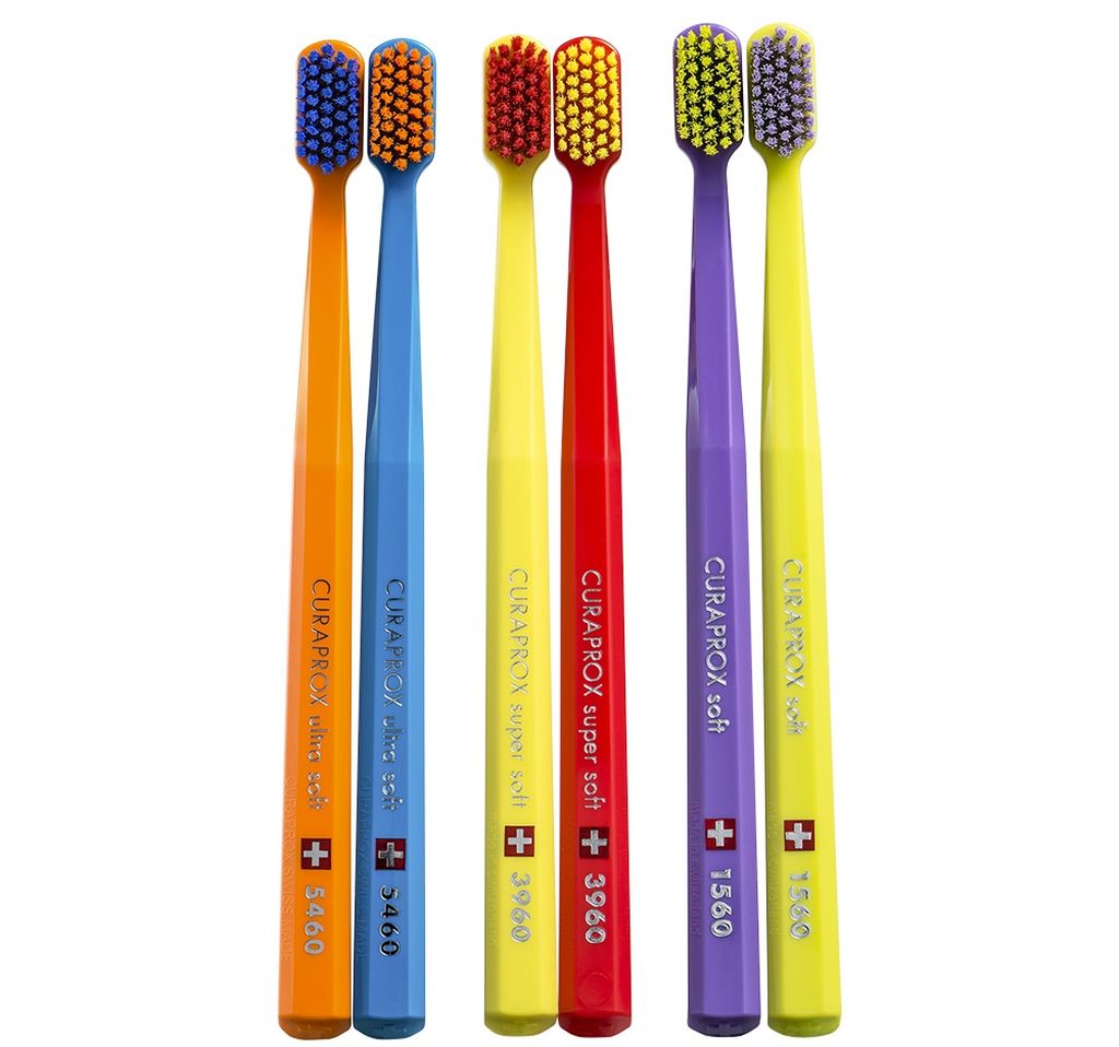Escovas dentais da Curaprox trazem tons fashion para combinar com as cores do verão