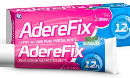 AdereFix mantém prótese dentária no lugar por até 12 horas