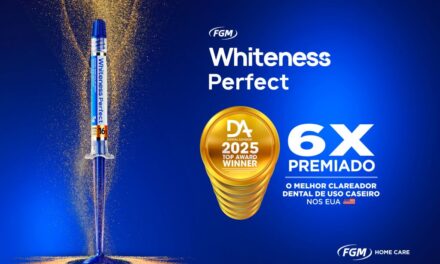 Whiteness Perfect é mais uma vez eleito o melhor clareador dental caseiro