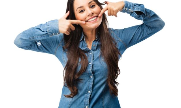 Campanha Sorrir Muda Tudo promove ação em São Paulo no Dia Mundial da Saúde Bucal