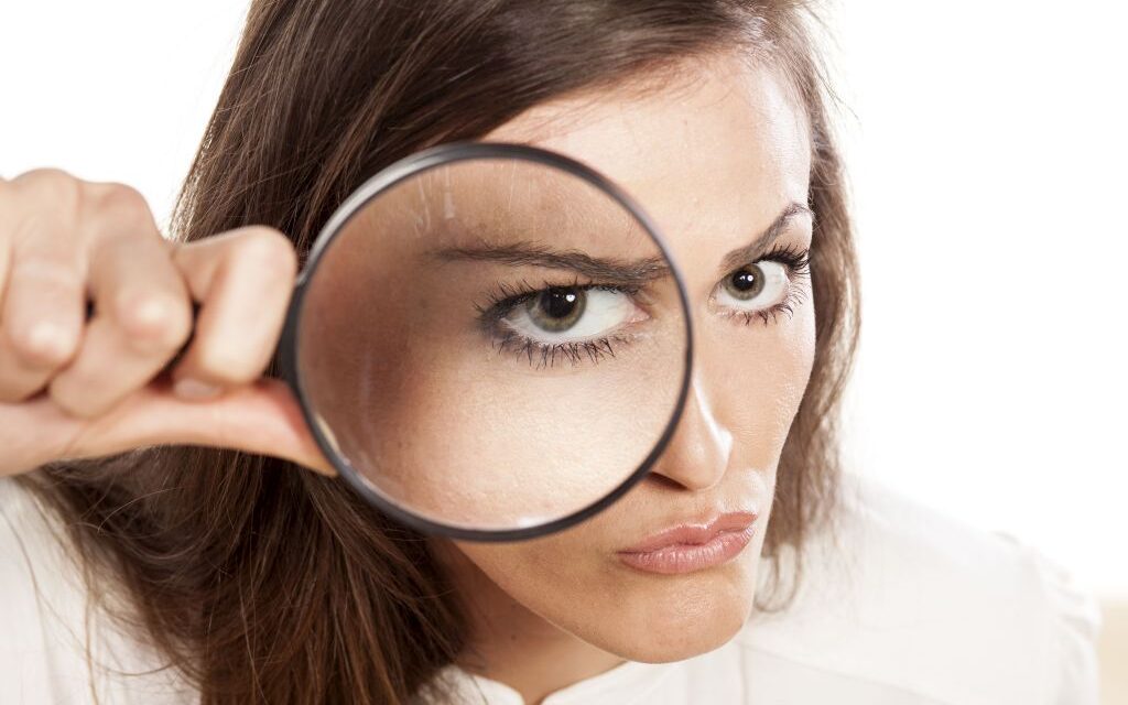 Use o benchmarking, a prática de observar os concorrentes, a seu favor