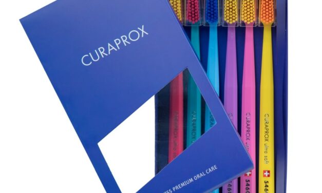 Kit da Curaprox traz seis escovas dentais em cores sortidas