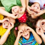 Psicologia das cores reduz a resistência infantil na hora de escovar os dentes