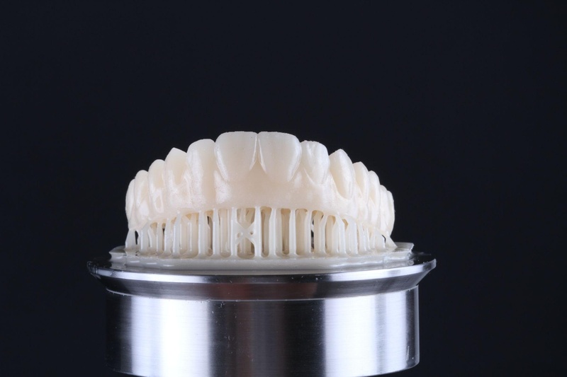 FGM Dental Group lança resina 3D inovadora para próteses fixas